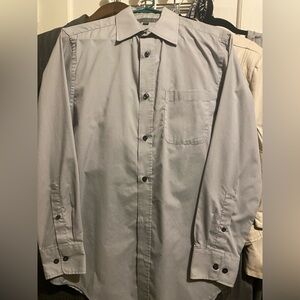 Men's Gray Button-Up Shirt